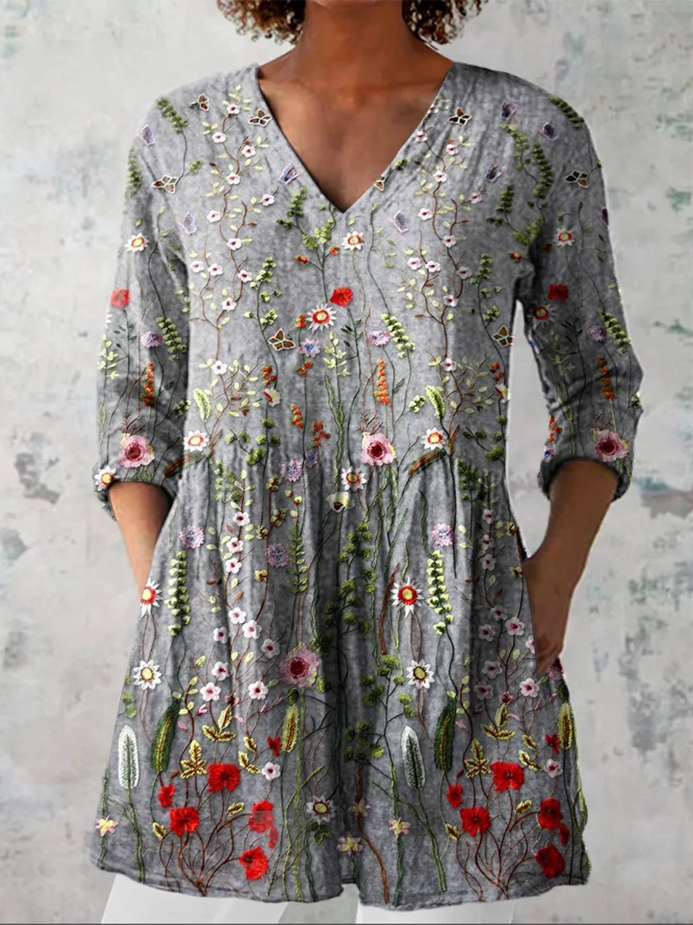 Emilie's Boutique ™ Vintage Floral Art Print Casual Cotton Linen V-neck Shirt