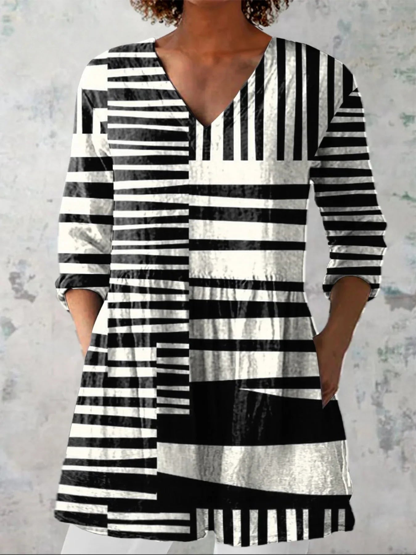 Emilie's Boutique ™ Casual Linen V-Neck Shirt