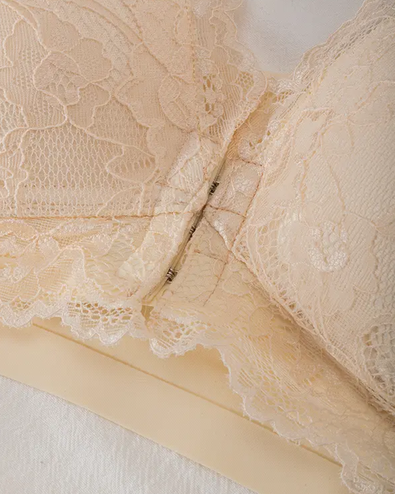 Emilie's Boutique ™ Plunge Lace Non-Steel Ring Bra