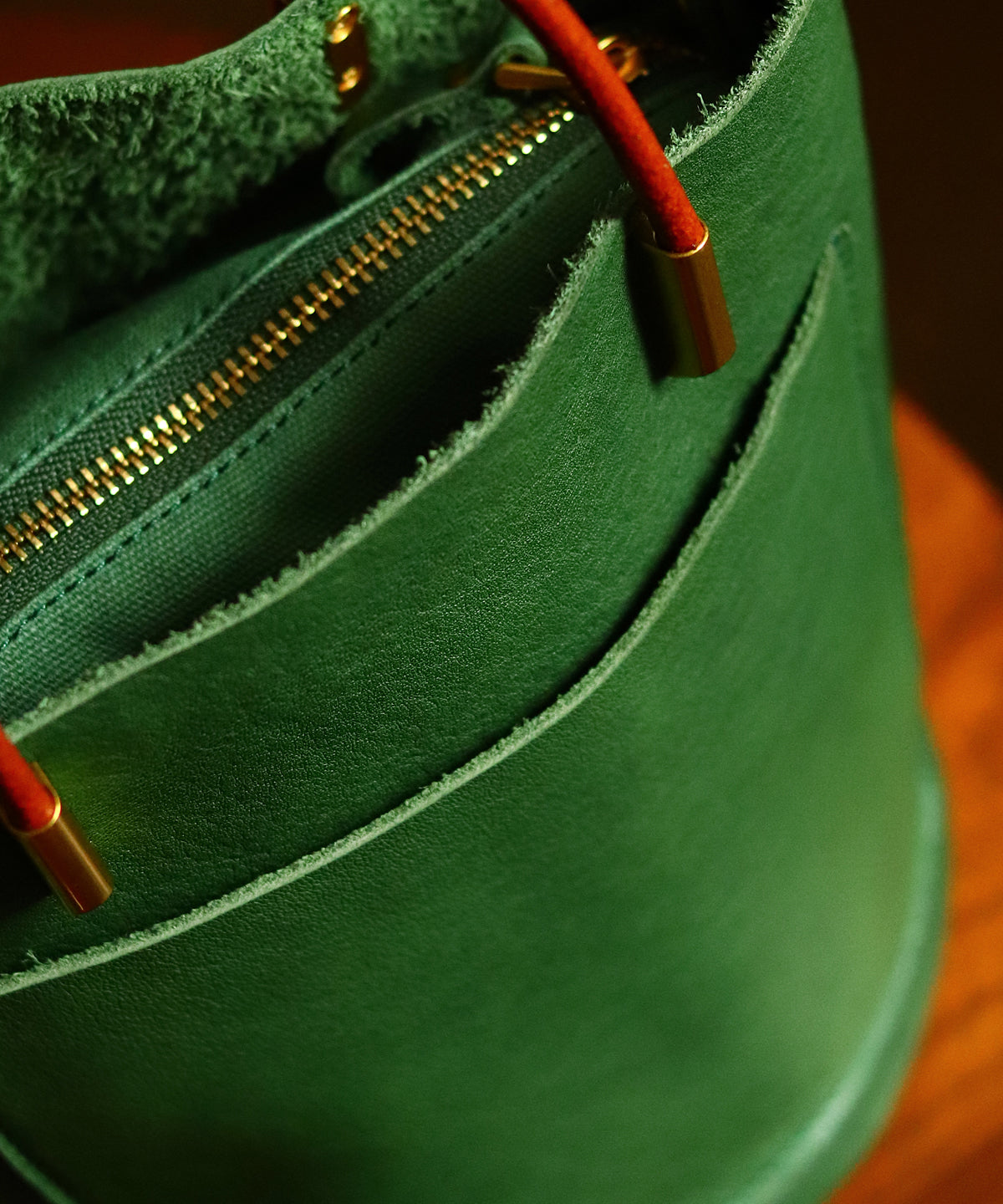 Emilie's Boutique ™ Green Calf Leather Bucket Bag