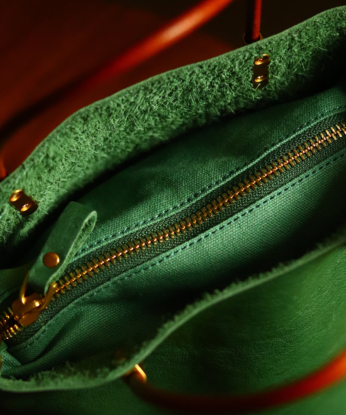 Emilie's Boutique ™ Green Calf Leather Bucket Bag