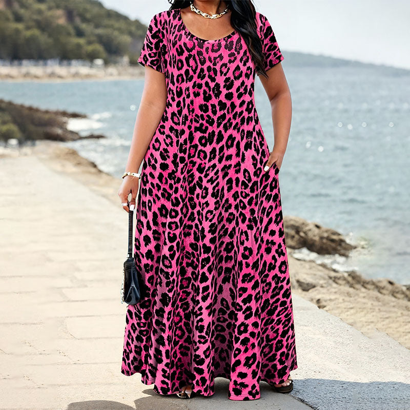 Emilie's Boutique ™ Plus-size leopard print round-neck dress