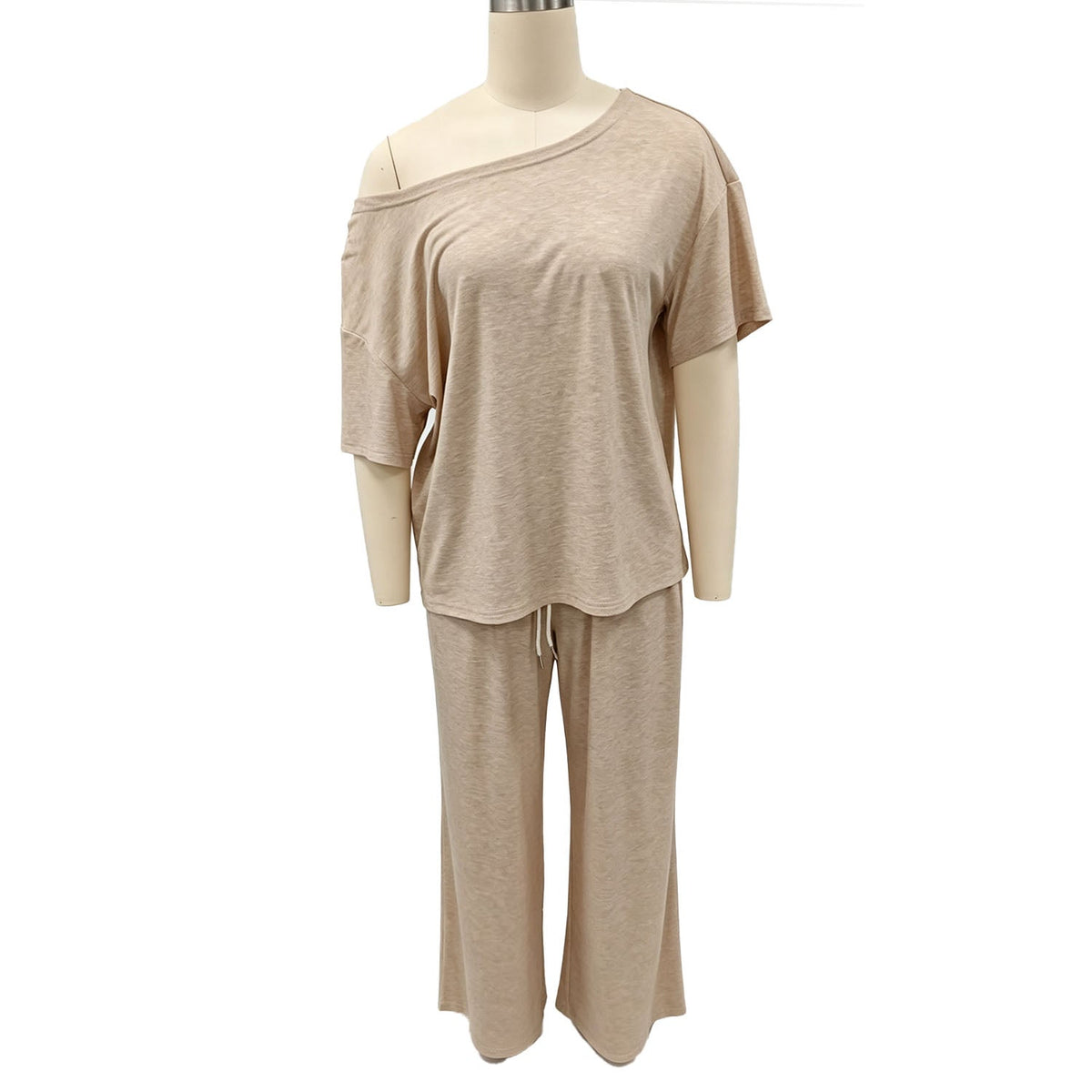 Emilie's Boutique ™ short-sleeve top and wide-leg trousers set