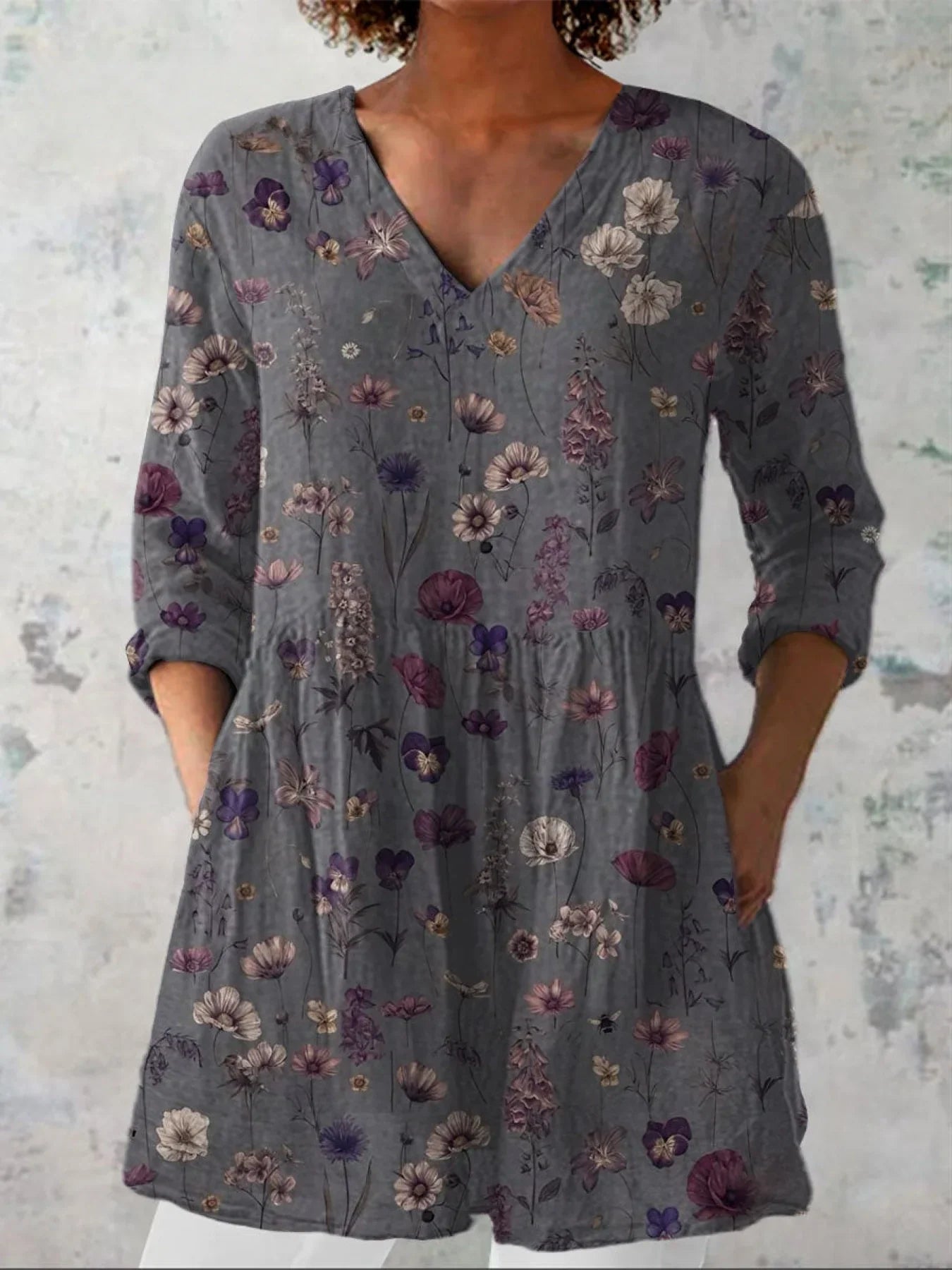 Emilie's Boutique ™ Flowers Art Print Casual Linen V-neck Shirt