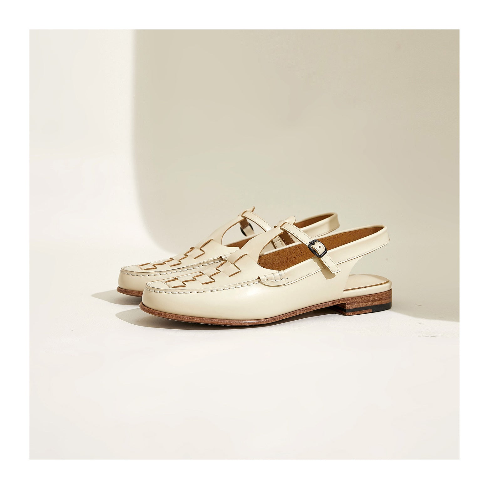 Emilie's Boutique ™ - Leather Sandals