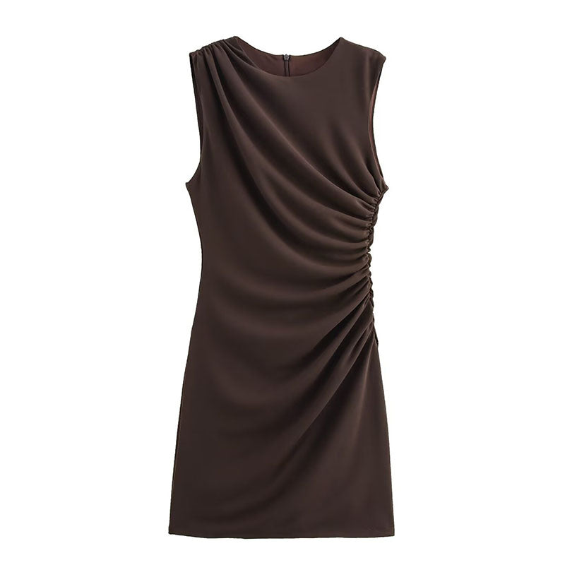 Emilie's Boutique ™  Round-neck sleeveless pleated dress