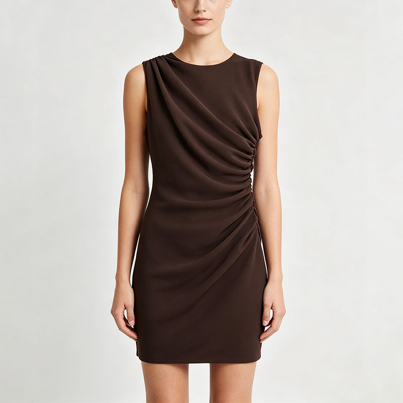 Emilie's Boutique ™  Round-neck sleeveless pleated dress