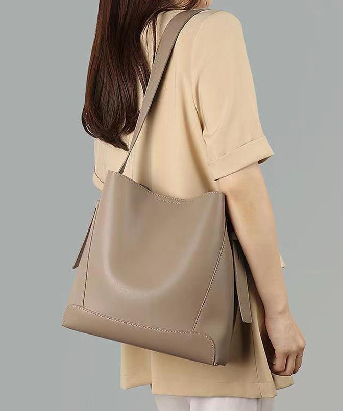 Emilie's Boutique ™ Light Brown Large Leather  Bag